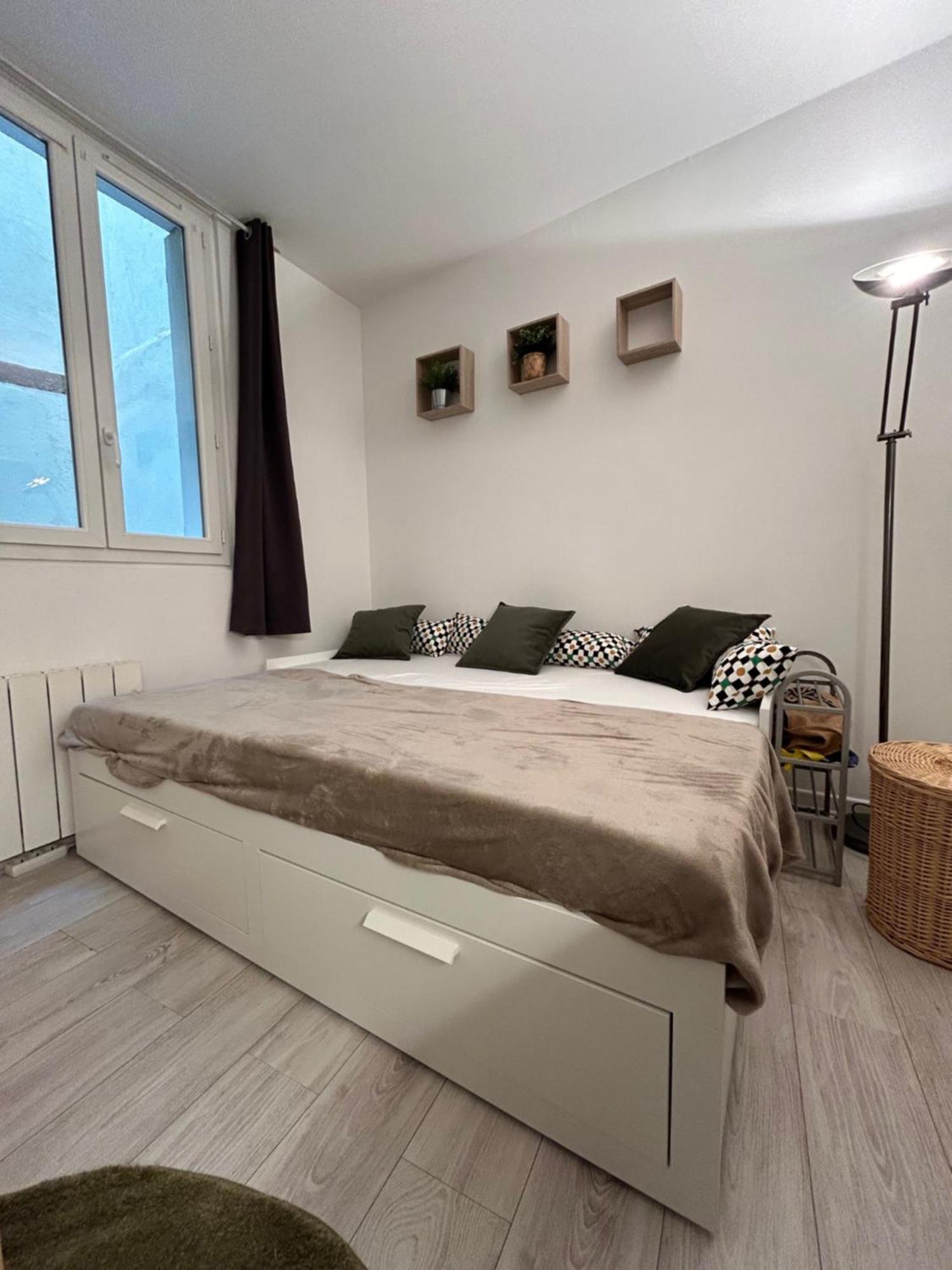 Apartament Au Charme Des Carmes - T1 Sur Cour - Metro A & B Tuluza Zewnętrze zdjęcie