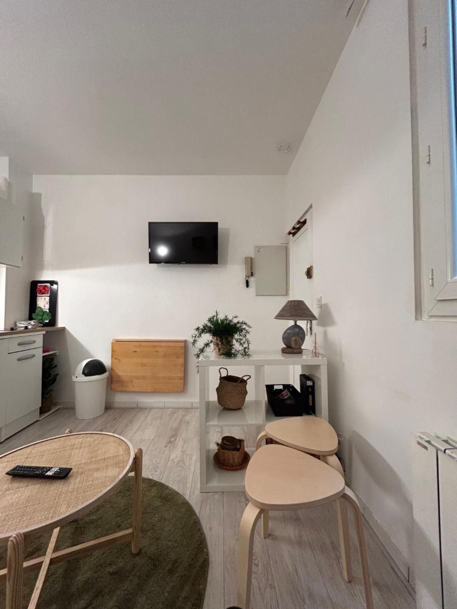 Apartament Au Charme Des Carmes - T1 Sur Cour - Metro A & B Tuluza Zewnętrze zdjęcie